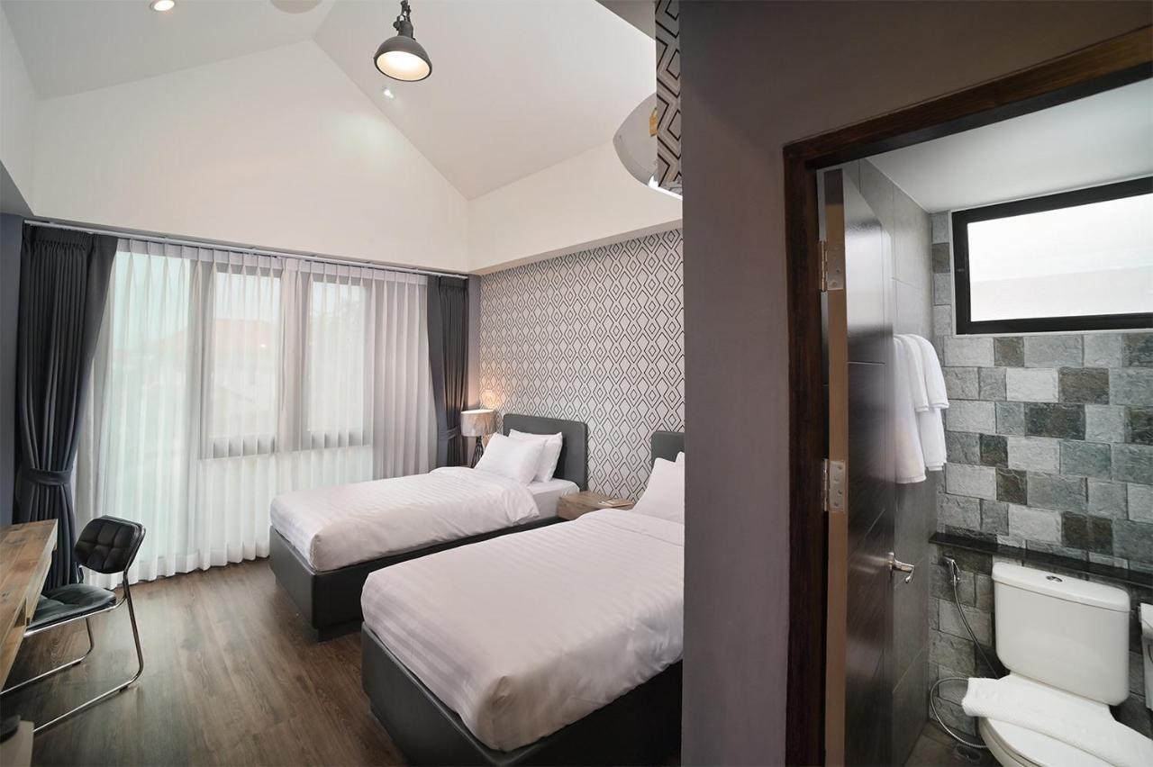 The Nichehome Waterside Living Чиангмай Екстериор снимка